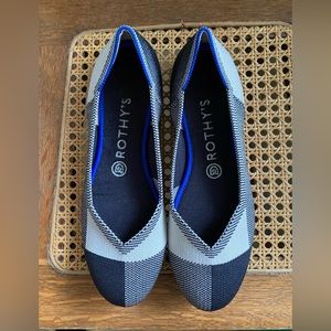 Rothy’s the flat women’s shoe in excellent condition, worn once.